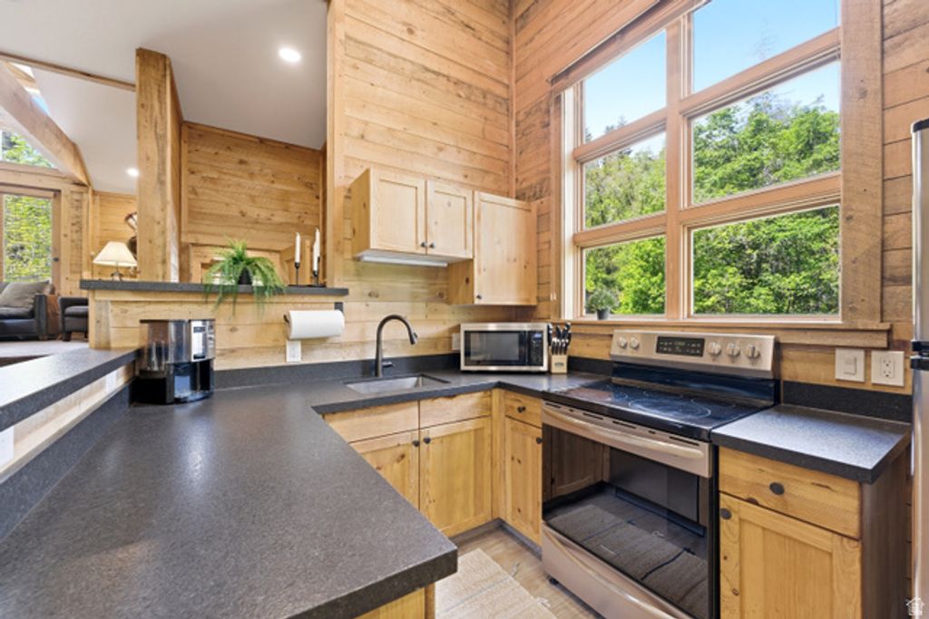 8840 N THE KNL #37, Sundance, UT 84604 — photo 4
