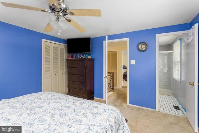 2 EARNSHAW LN, Willingboro, NJ 08046