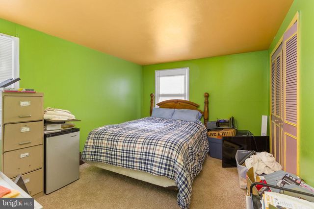 2 EARNSHAW LN, Willingboro, NJ 08046