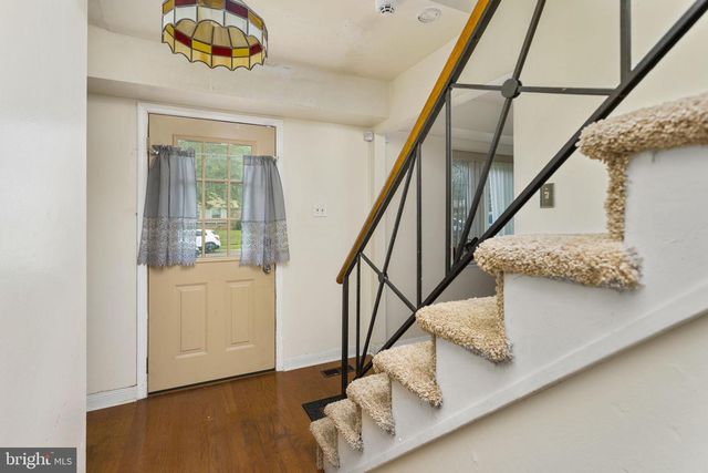 2 EARNSHAW LN, Willingboro, NJ 08046