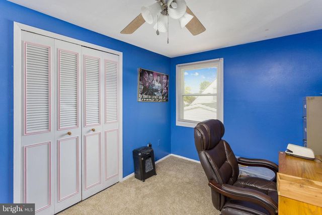 2 EARNSHAW LN, Willingboro, NJ 08046