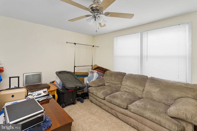 2 EARNSHAW LN, Willingboro, NJ 08046