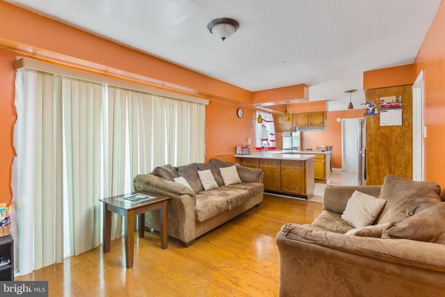 2 EARNSHAW LN, Willingboro, NJ 08046