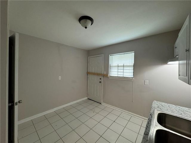2430 Perry Boulevard NW, Atlanta, GA 30318