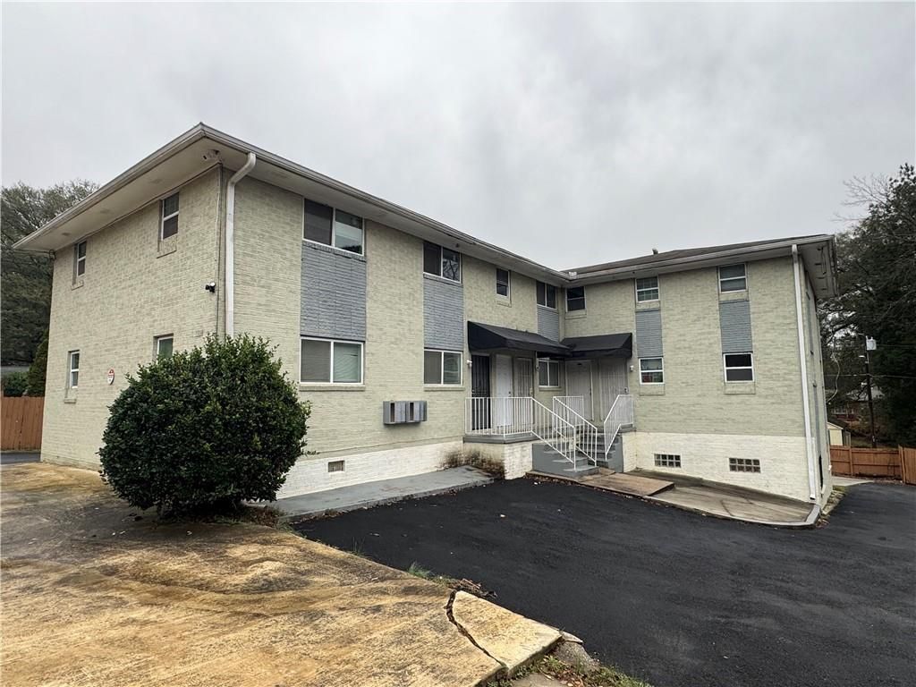 2430 Perry NW Boulevard, Atlanta, GA 30318