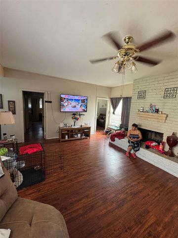 4235 Wildacres Drive, Houston, TX 77072
