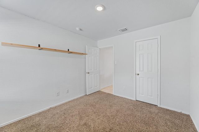 141 Hammond CT, Jarrell, TX 76537