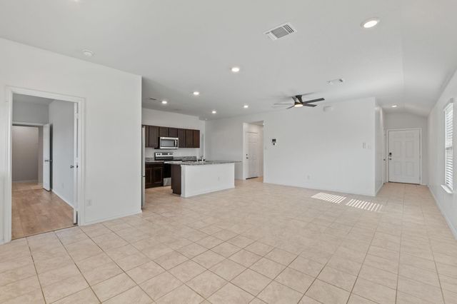 141 Hammond CT, Jarrell, TX 76537