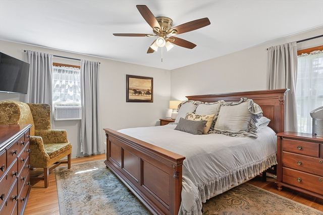 6 Winthrop Dr, Attleboro, MA 02703