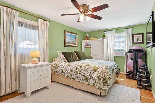 6 Winthrop Dr, Attleboro, MA 02703