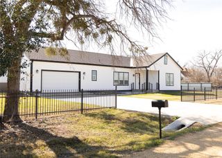 300 E Front ST, Thorndale, TX 76577