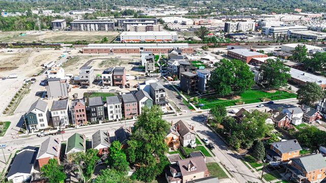 2905 Three Oaks Lane, Cincinnati, OH 45209