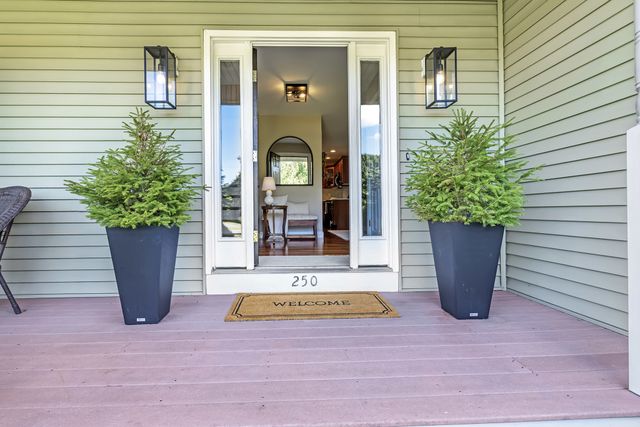 250 Cameron Dr, Dighton, MA 02715
