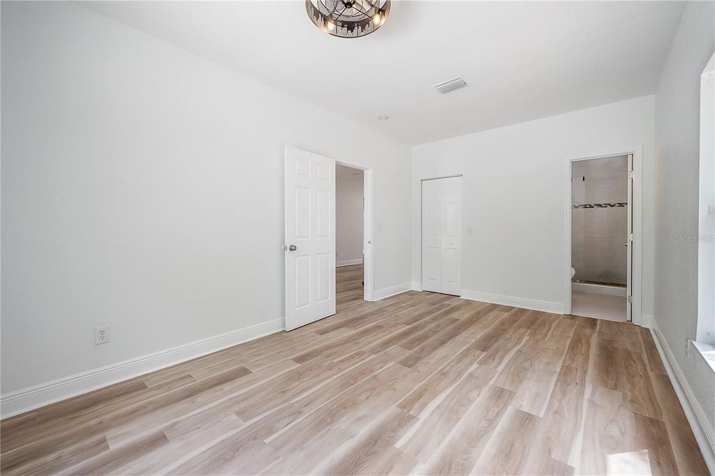 Image 28 of property listing at 4206 N DOWNING AVENUE, Tampa, FL 33603