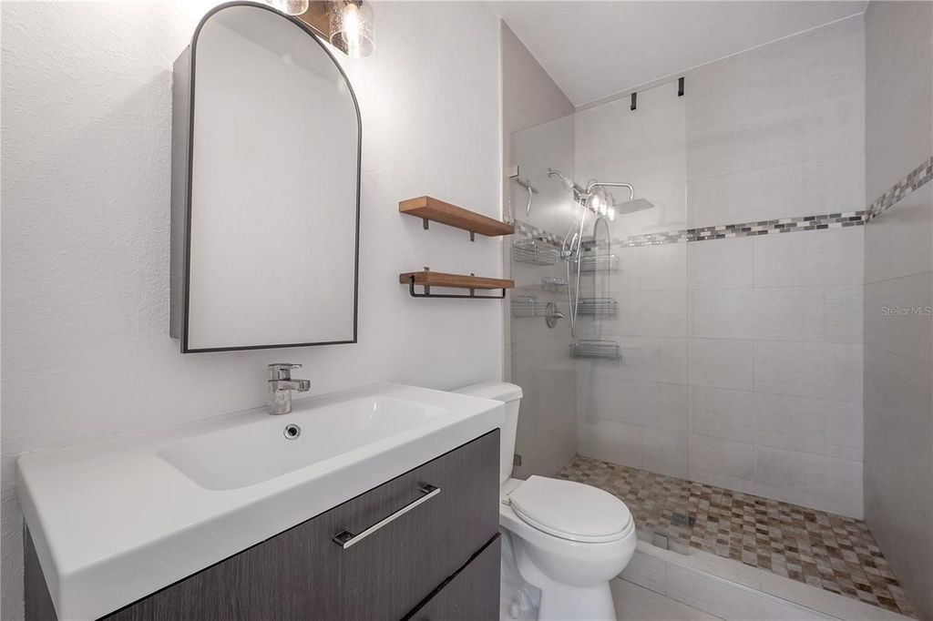 Image 29 of property listing at 4206 N DOWNING AVENUE, Tampa, FL 33603