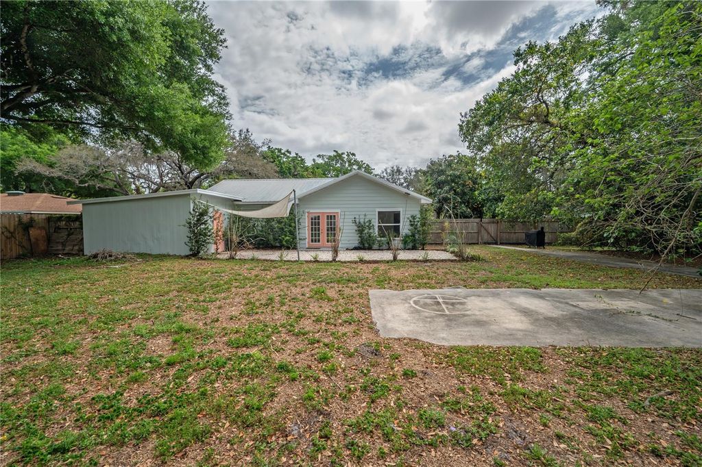 Image 36 of property listing at 4206 N DOWNING AVENUE, Tampa, FL 33603