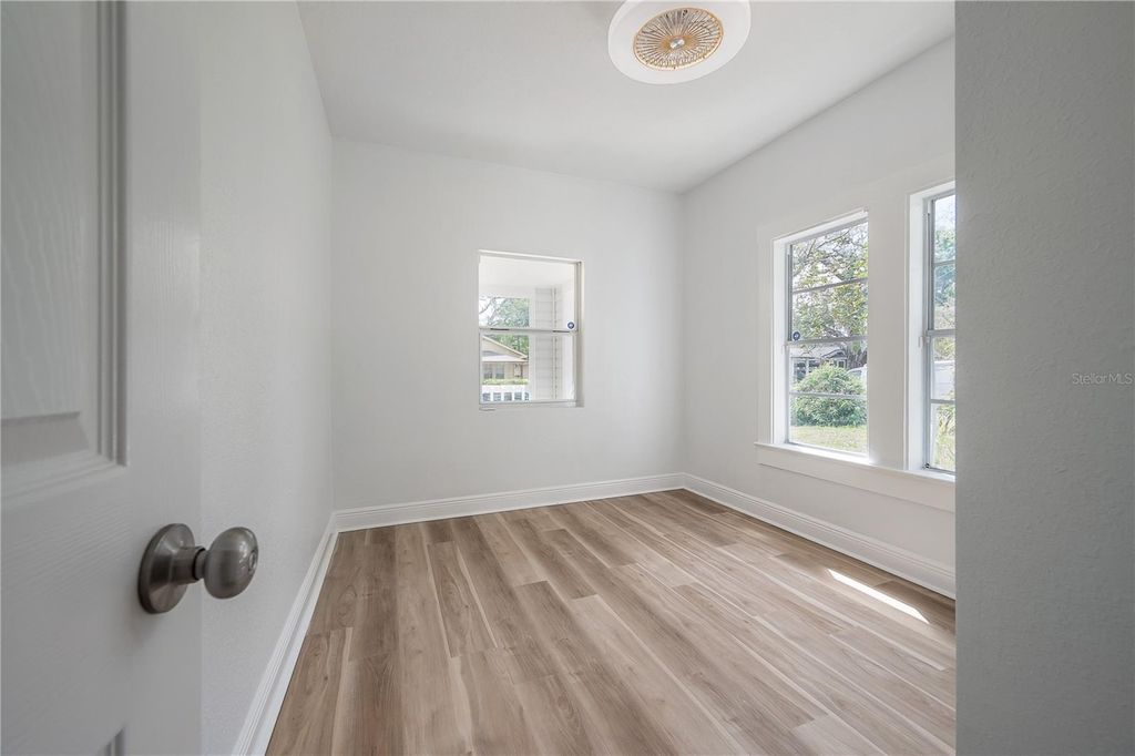 Image 9 of property listing at 4206 N DOWNING AVENUE, Tampa, FL 33603