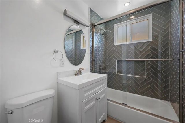 18015 Collins, Encino, CA 91316