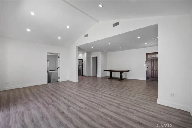 18015 Collins, Encino, CA 91316