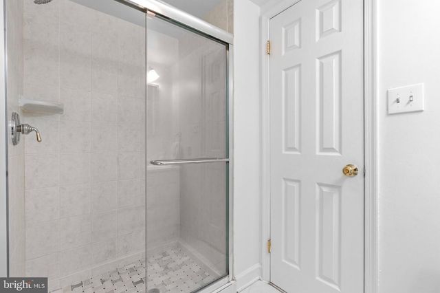 9 DUVALL LN, Gaithersburg, MD 20877