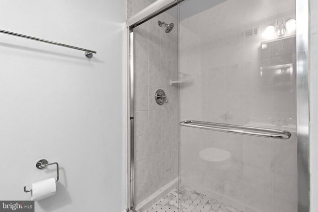 9 DUVALL LN, Gaithersburg, MD 20877
