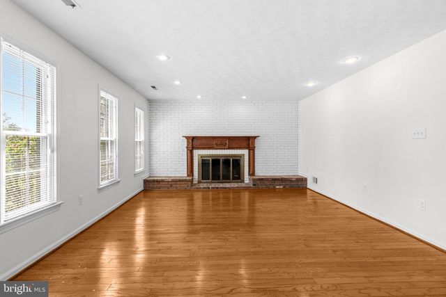 9 DUVALL LN, Gaithersburg, MD 20877