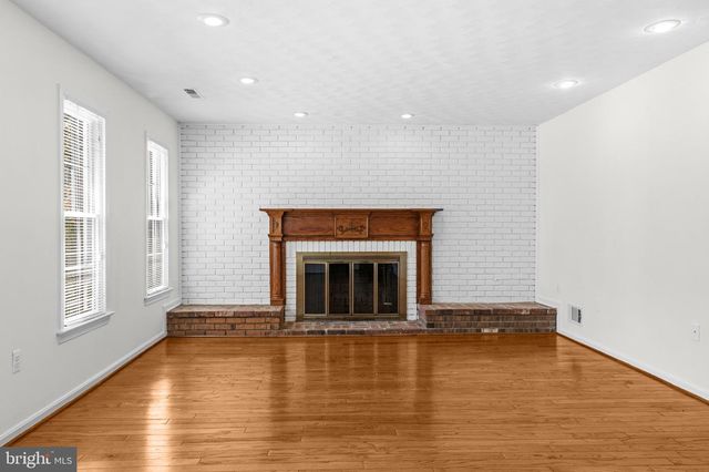 9 DUVALL LN, Gaithersburg, MD 20877
