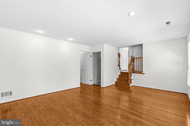 9 DUVALL LN, Gaithersburg, MD 20877