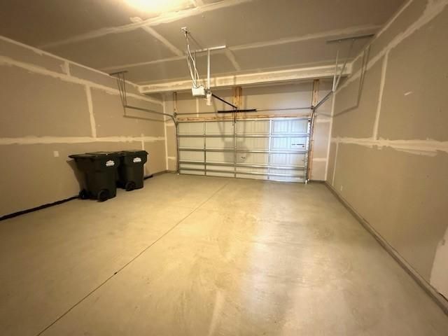 4975 Airlake Drive, Woodbury, MN 55129