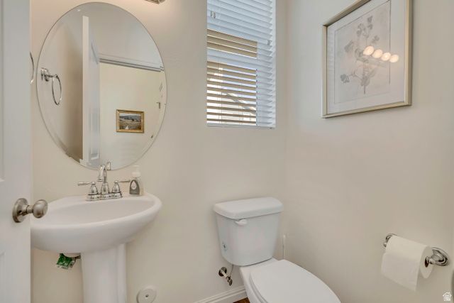 2115 W 3330 S, Syracuse, UT 84075