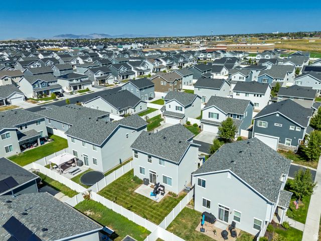 2115 W 3330 S, Syracuse, UT 84075