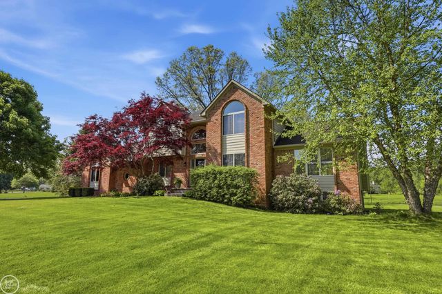 7554 Cedar Creek Drive, White Lake Twp, MI 48383