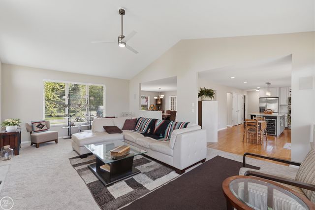 7554 Cedar Creek Drive, White Lake Twp, MI 48383