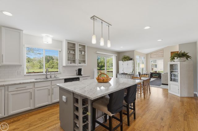 7554 Cedar Creek Drive, White Lake Twp, MI 48383
