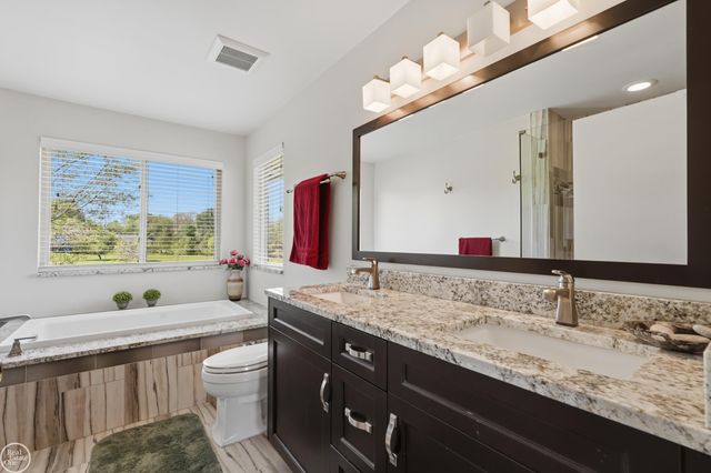 7554 Cedar Creek Drive, White Lake Twp, MI 48383