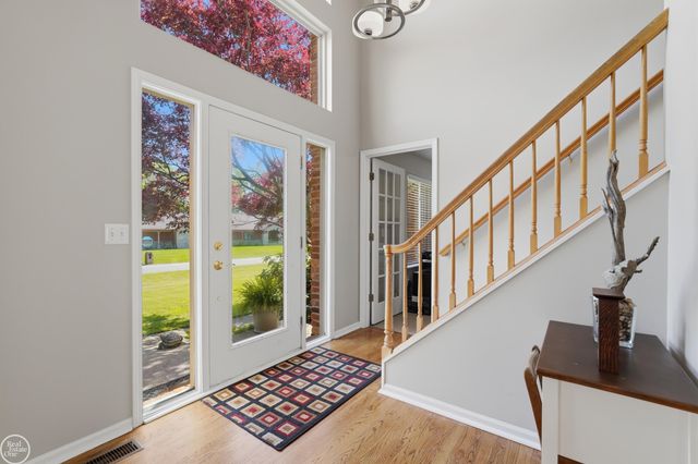 7554 Cedar Creek Drive, White Lake Twp, MI 48383