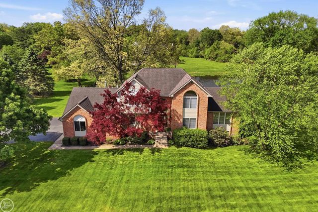 7554 Cedar Creek Drive, White Lake Twp, MI 48383