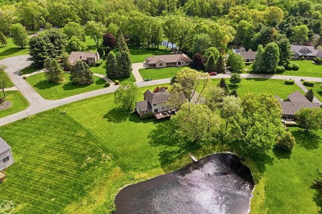 7554 Cedar Creek Drive, White Lake Twp, MI 48383