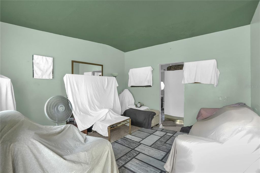 Image 13 of property listing at 1113 S LEE AVENUE, Orlando, FL 32805