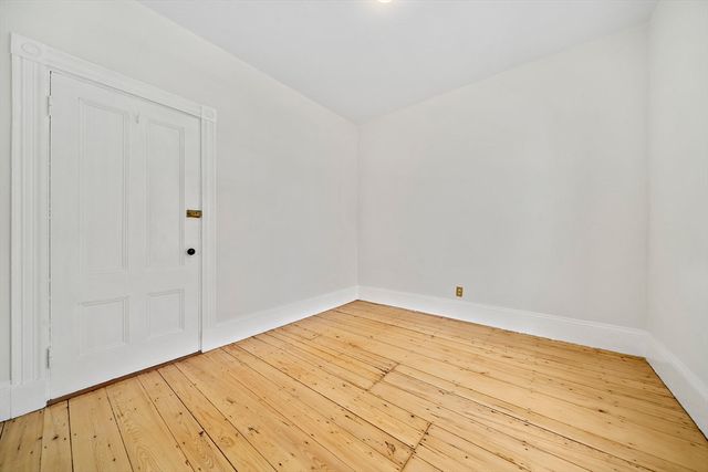98 Boylston St 3, Brookline, MA 02445