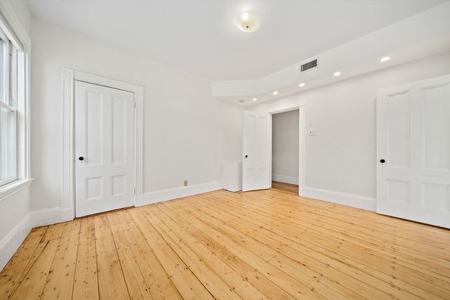 98 Boylston St 3, Brookline, MA 02445
