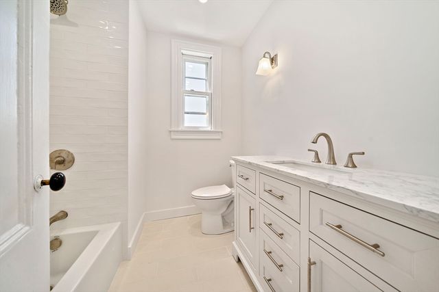 98 Boylston St 3, Brookline, MA 02445