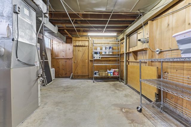 7648 N Osceola Avenue, Niles, IL 60714