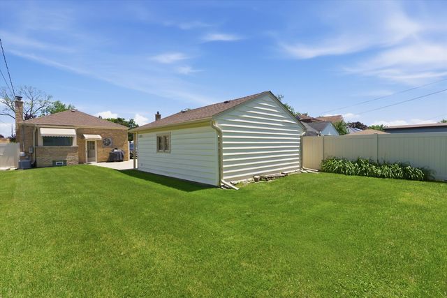 7648 N Osceola Avenue, Niles, IL 60714