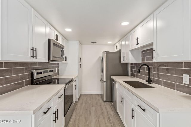 1041 N GRANITE REEF Road, Scottsdale, AZ 85257