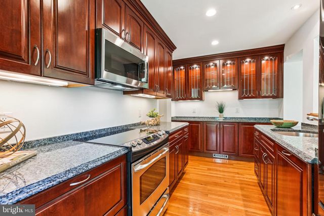 1750 OVERLOOK DR, Silver Spring, MD 20903