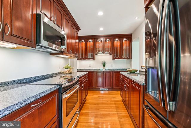 1750 OVERLOOK DR, Silver Spring, MD 20903