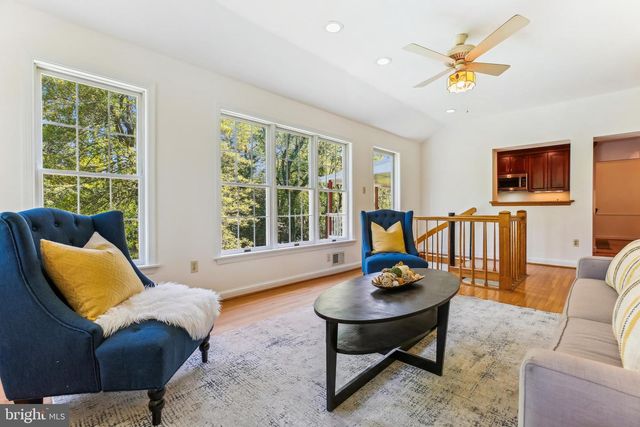 1750 OVERLOOK DR, Silver Spring, MD 20903