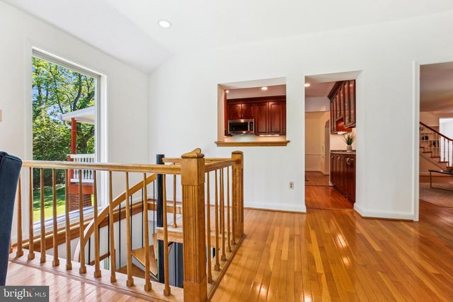 1750 OVERLOOK DR, Silver Spring, MD 20903