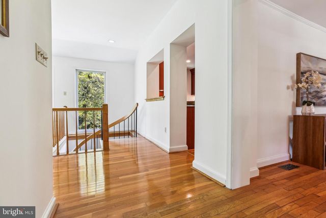 1750 OVERLOOK DR, Silver Spring, MD 20903